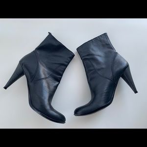 Bernardo Side Zip Booties